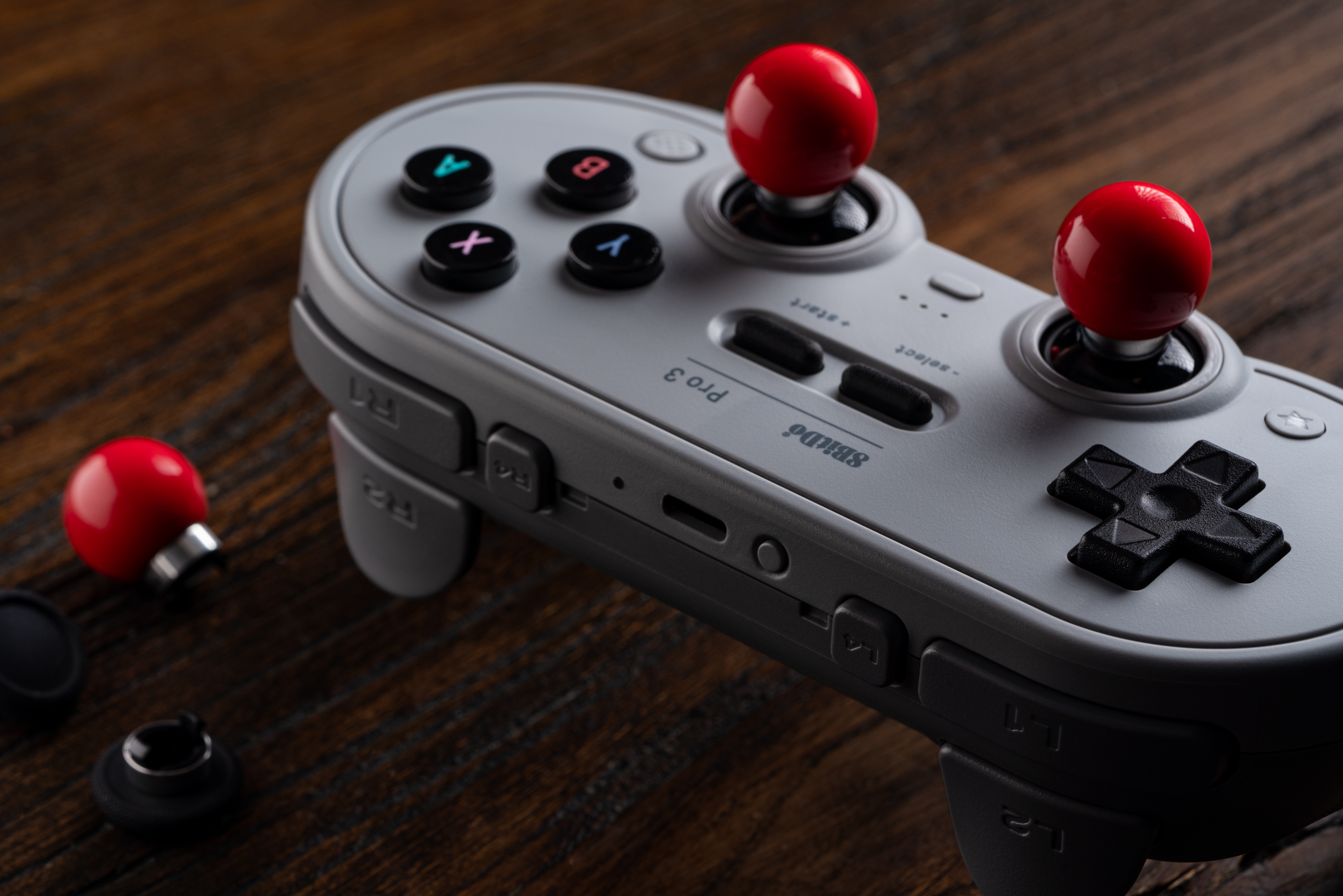 8BitDo Pro 3 Revoluciona o Mundo dos Gamepads Retro com Funcionalidades de Última Geração